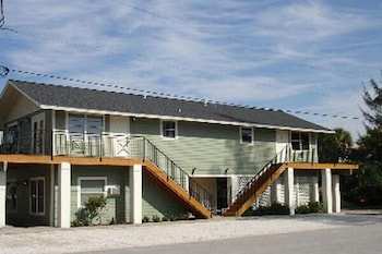 Castnetter Beach Resort 5 by RedAwning